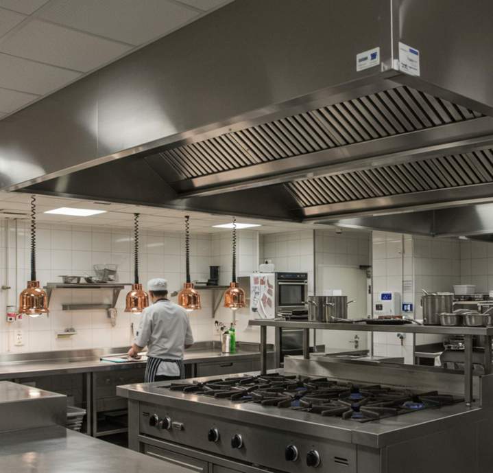 Nettoyage expert de hottes de cuisine professionnelles